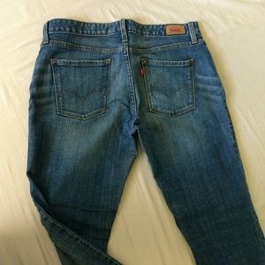 Levi's Midrise 552